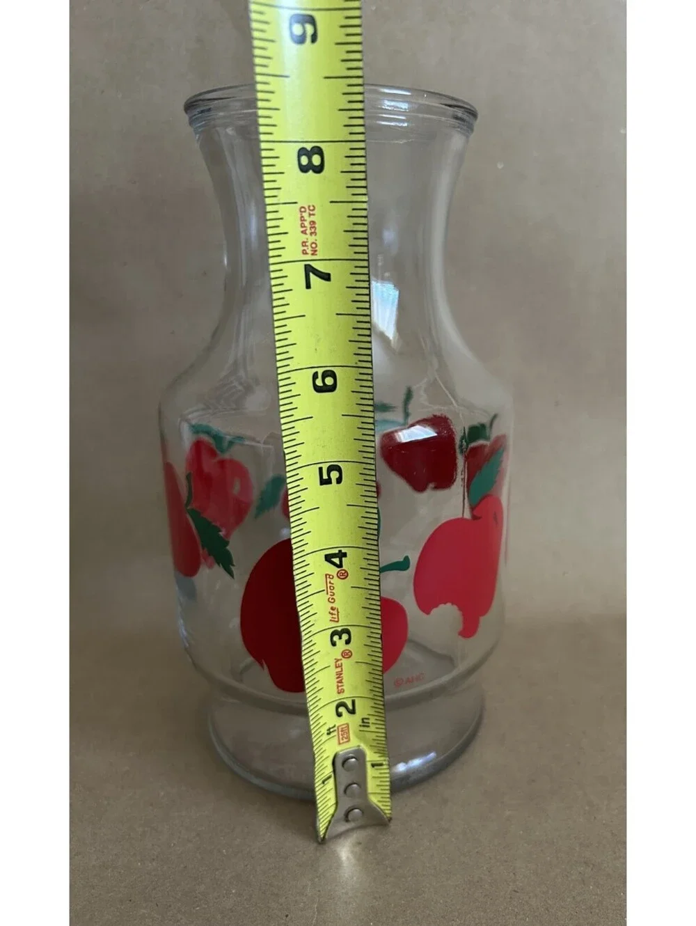 Vintage Anchor Hocking red apple juice carafe decanter pitcher 2 quart 8
